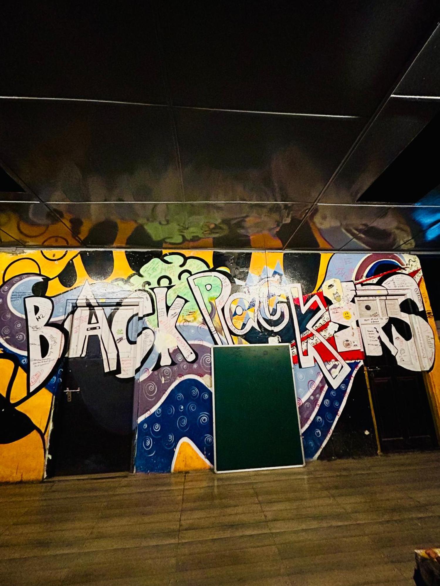 Isabella Hostel Шиллонг Экстерьер фото