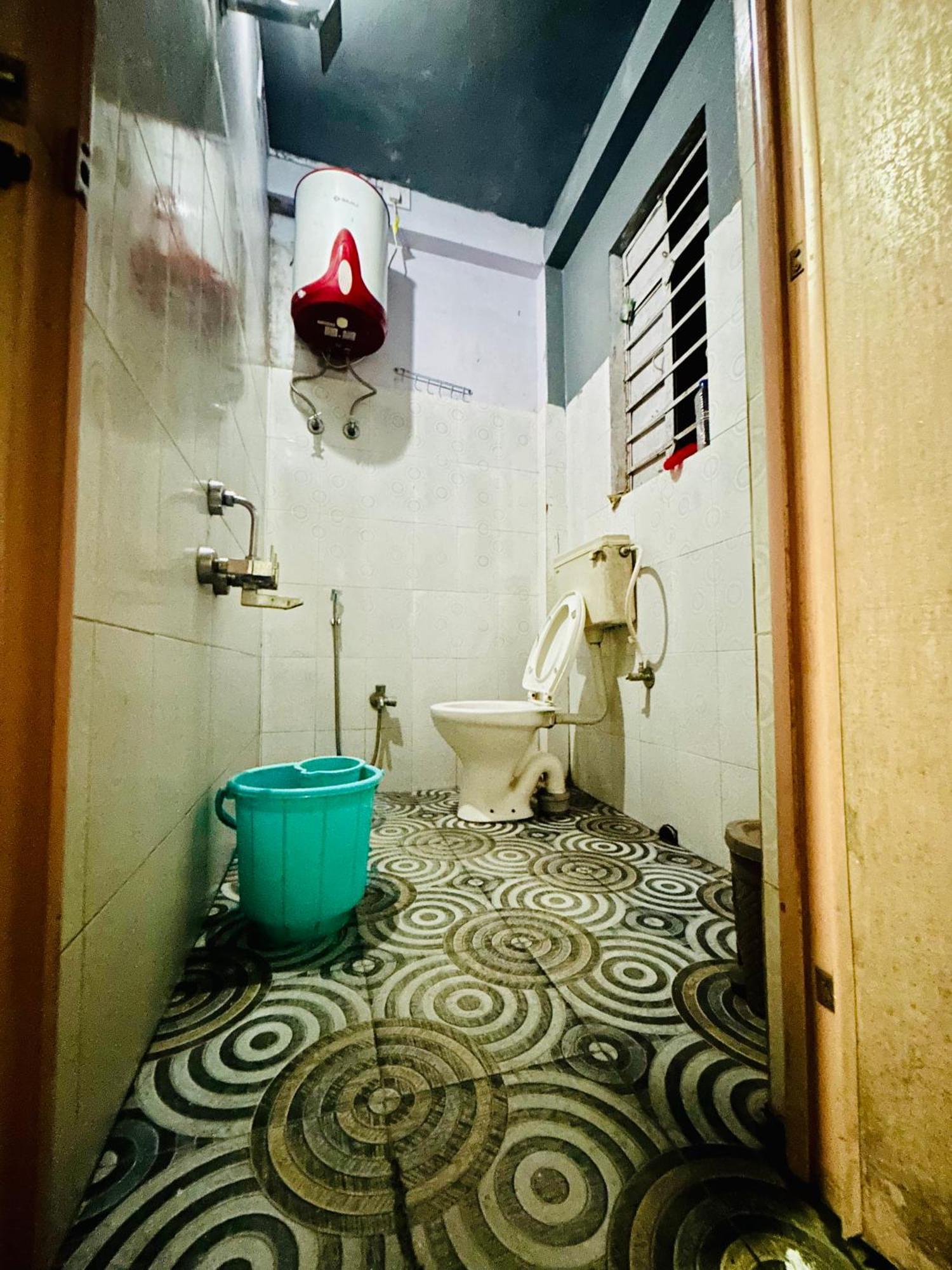 Isabella Hostel Шиллонг Экстерьер фото