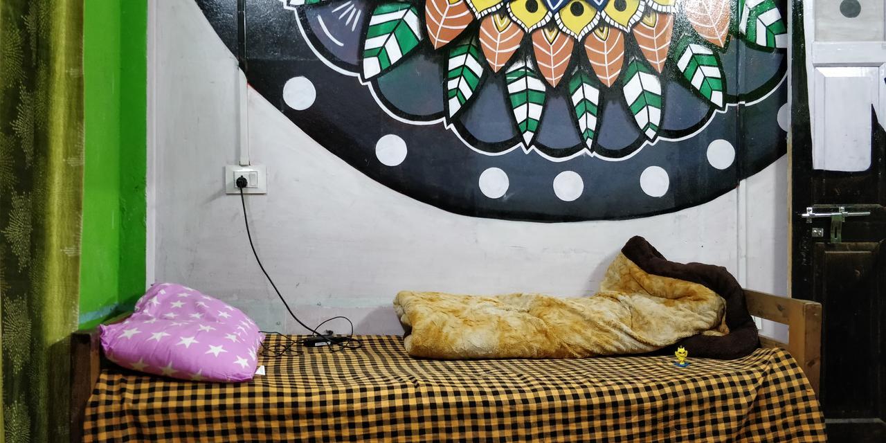 Isabella Hostel Шиллонг Экстерьер фото